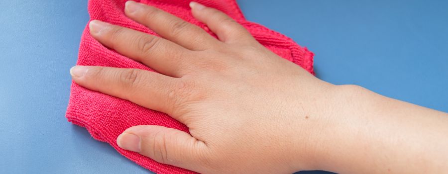 عاملات نظافة بالساعة في الإمارات – حجز فوري وخدمة مضمونة